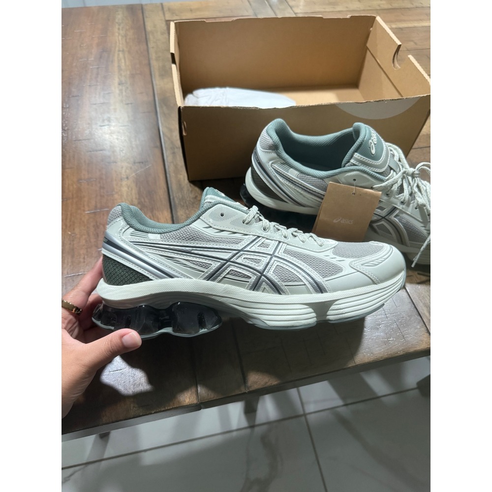 Asics Gel-Kinetic Fluent Mens 9.5 Seal Grey Pure Silver 1203A591-021 Sneakers - Picture 2 of 6